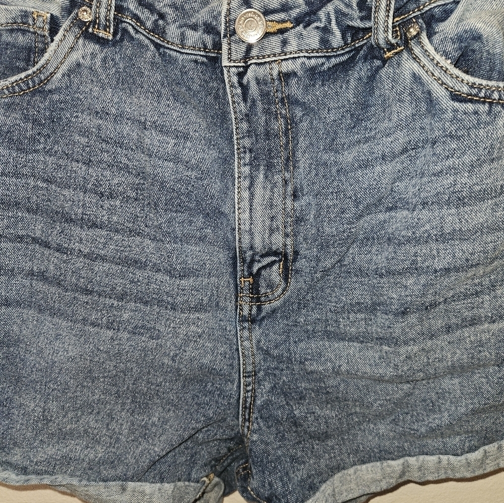 Refuge Denim Mom Blue Junior High Waist Jean Shorts Size 11 - Picture 7 of 10